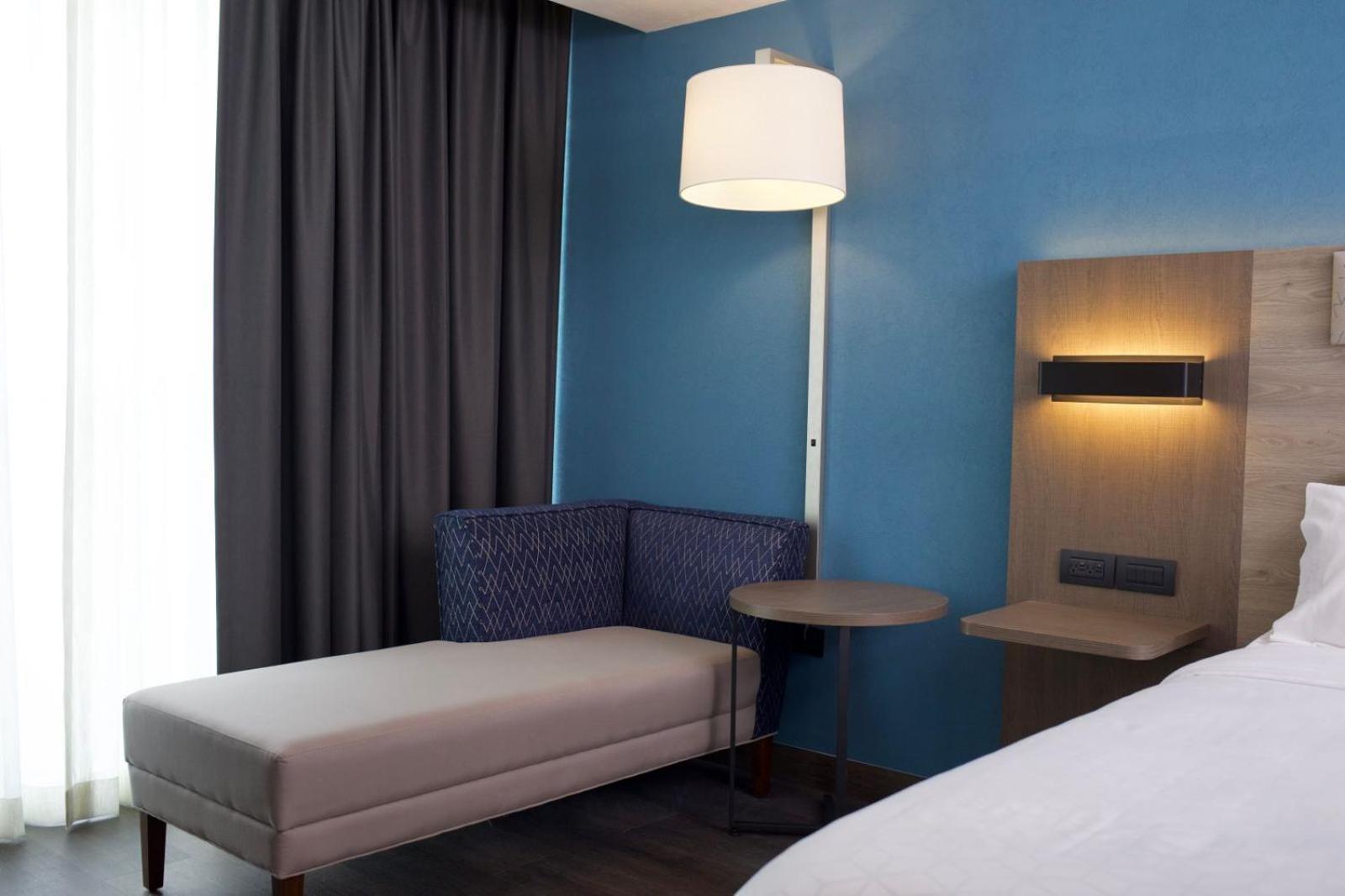 Holiday Inn Express Guadalajara Expo By Ihg Zapopan Exteriör bild
